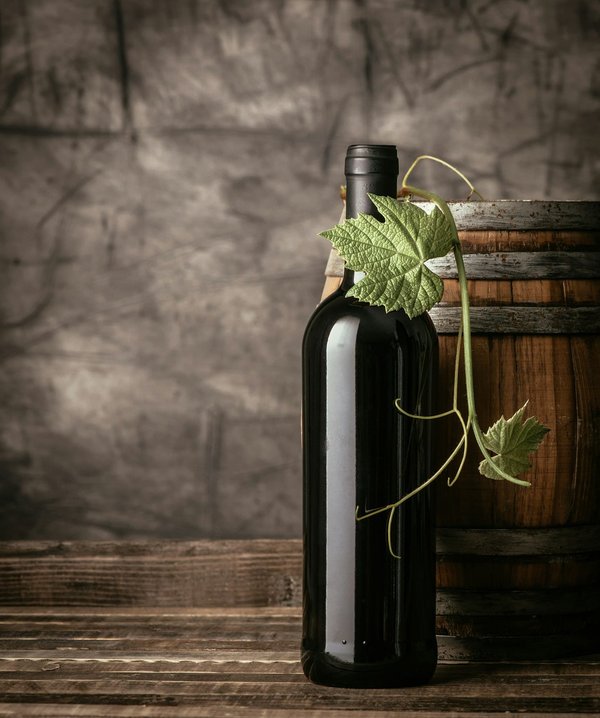 Vin et aventure : l'univers épique de la cave du Baroudeur